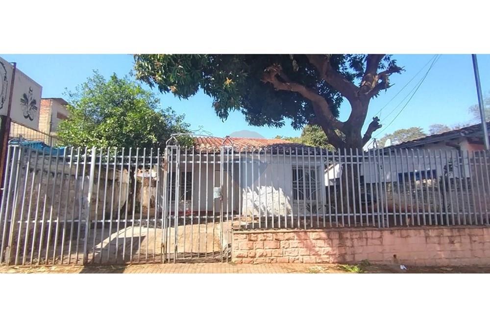 TERRENO CON CASA A REFACCIONAR EN B° DOMINGO SAVIO, FDO ZONA NORTE — foto 3