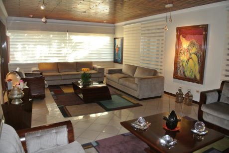 Bellisima Residencia Zona Este