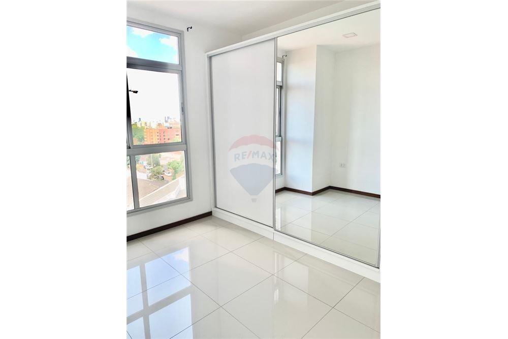 DEPARTAMENTO DE DOS DORMITORIOS CON COCHERA — foto 3