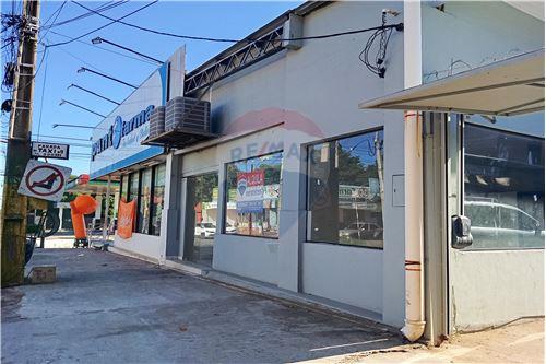 EN ALQUILER SALÓN COMERCIAL EN FERNANDO DE LA MORA - ZONA SUR — foto 2