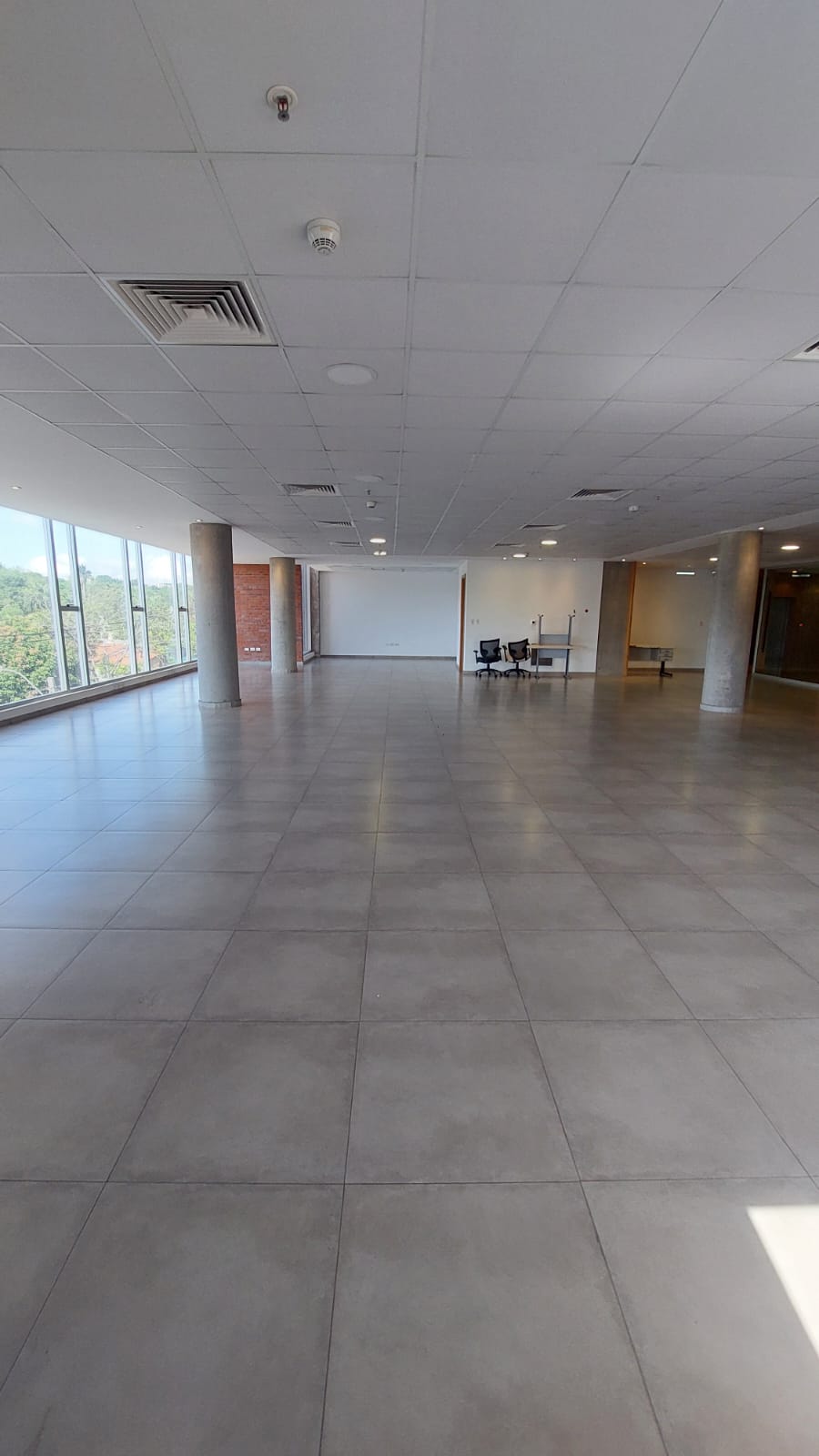 Oficina de Lujo a Estrenar en Edificio URANO II — foto 3