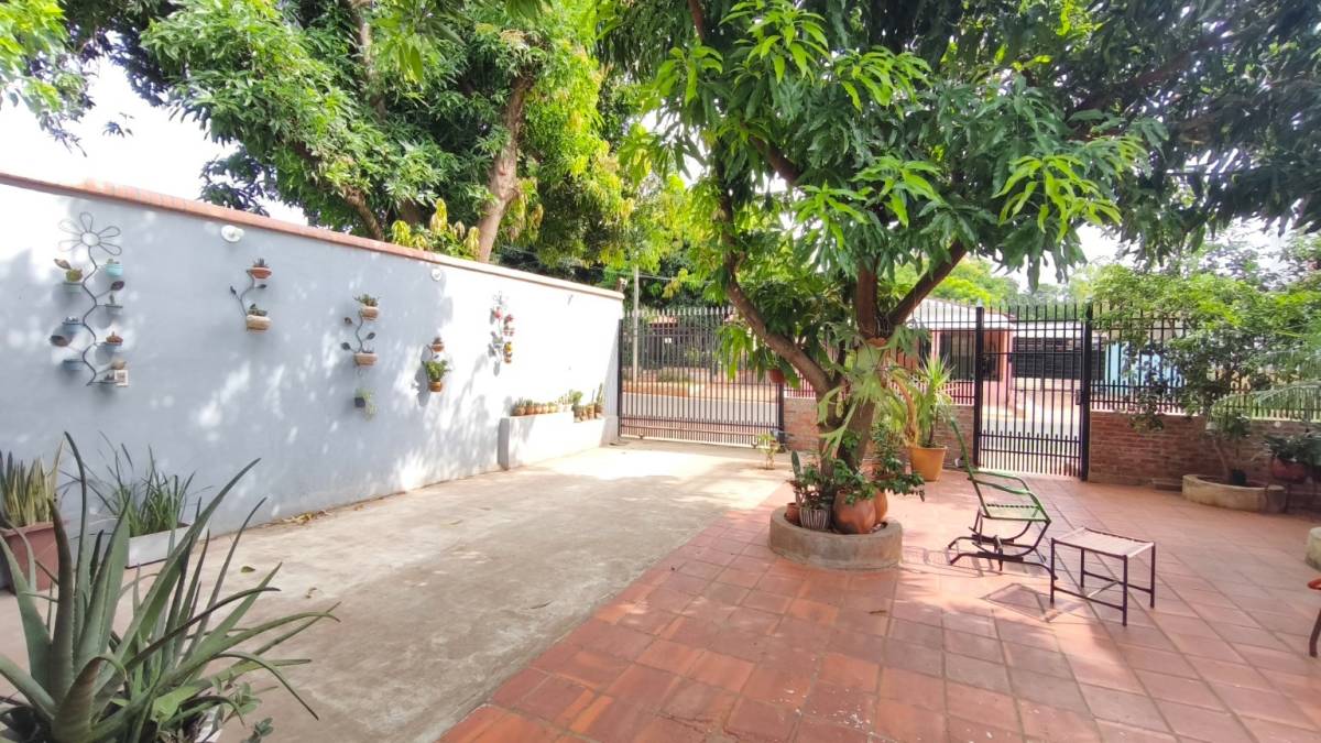 Se vende Casa con piscina, zona Rojas Cañada Capiata — foto 3