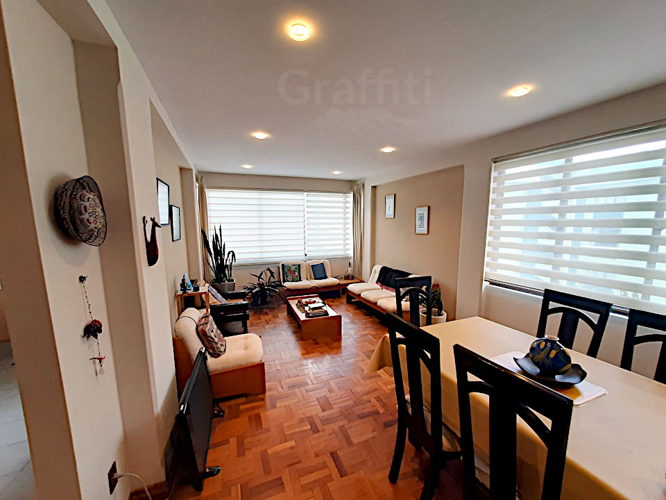 Departamento en venta con baja de precio en Los Pinos