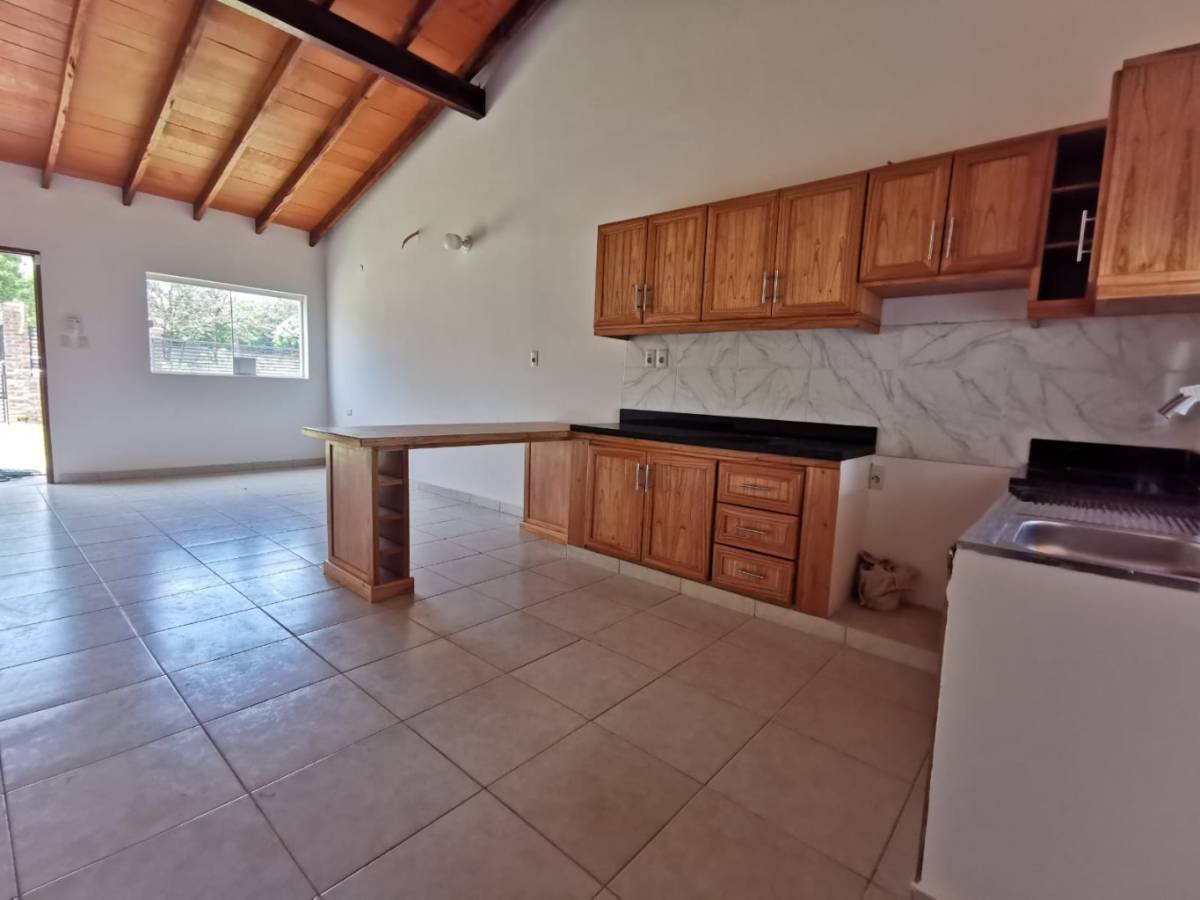 Alquilo Casa a Estrenar en Luque — foto 3