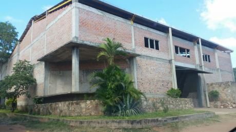 Alquilo Galpon En Zona De Mariano Roque Alonso