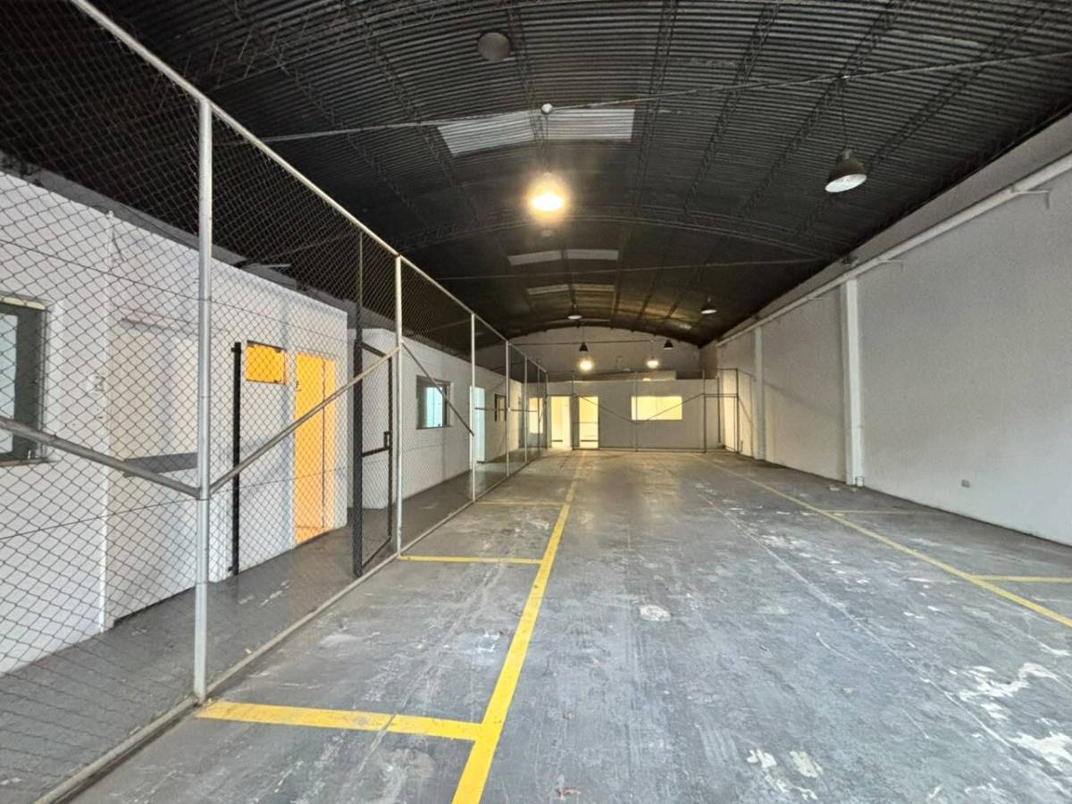 Depósito en alquiler en una ubicación estratégica de Asunción! — foto 3