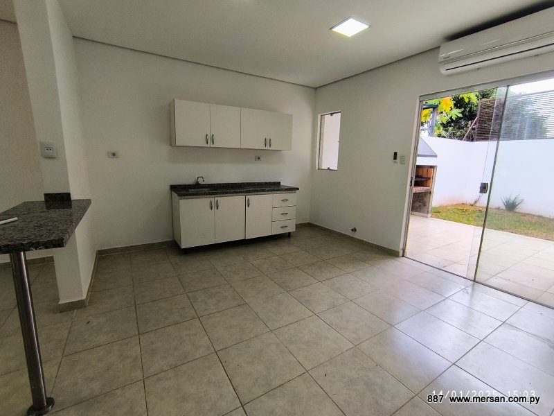 Casa Toda P.b. C/ 3 Dorm. Z/ Supermercado Los Jardines Mora Cué Luque (CóD. 887) — foto 3