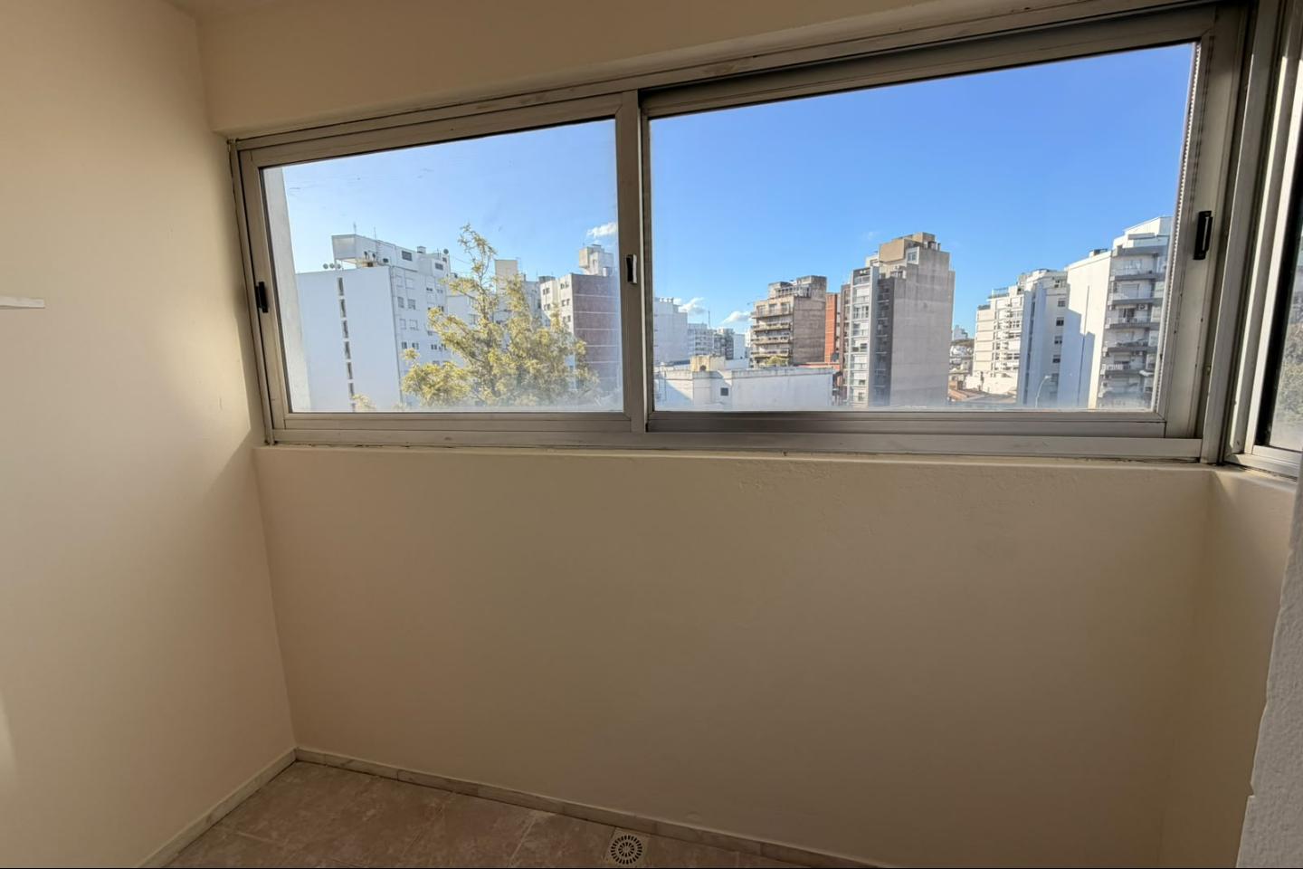 Alquiler 2 dormitorios y 2 baños en Punta Carretas · Foto 12