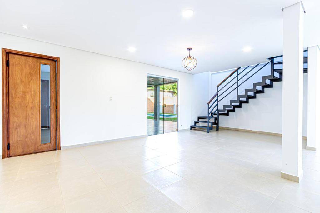 Casa de 3 dormitorios en Barrio Loma Merlo – Luque — foto 2