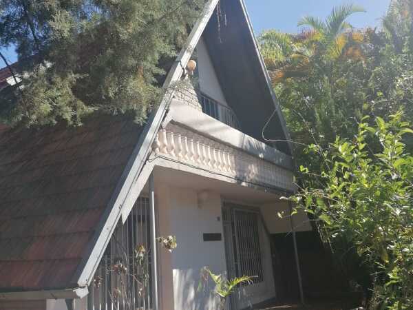 VENDO CASA EN EL BARRIO CENTRO DE HOHENAU — foto 3
