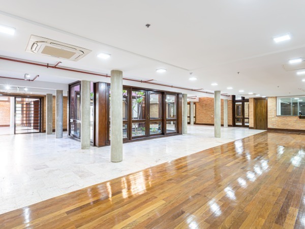 ALQUILER GRAN OFICINA CORPORATIVA EN ZONA SAN ROQUE — foto 3