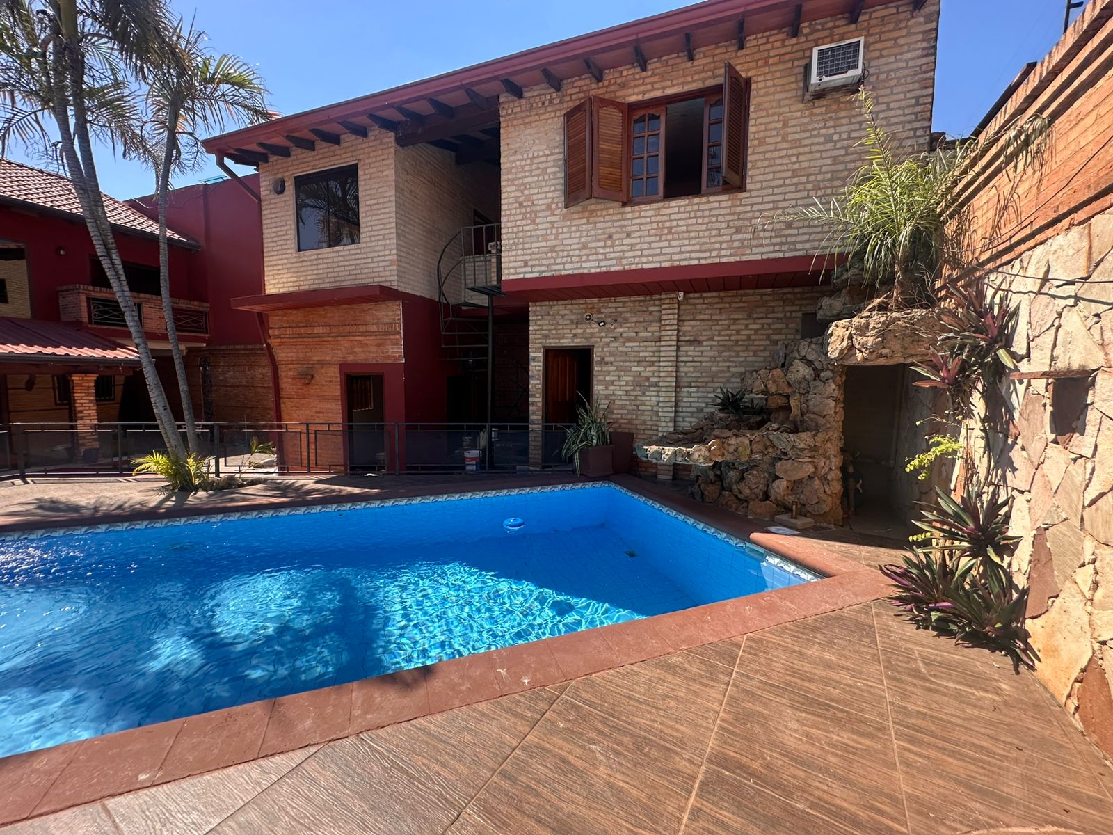 ALQUILO CASA AMPLIA EN LAMBARE — foto 3