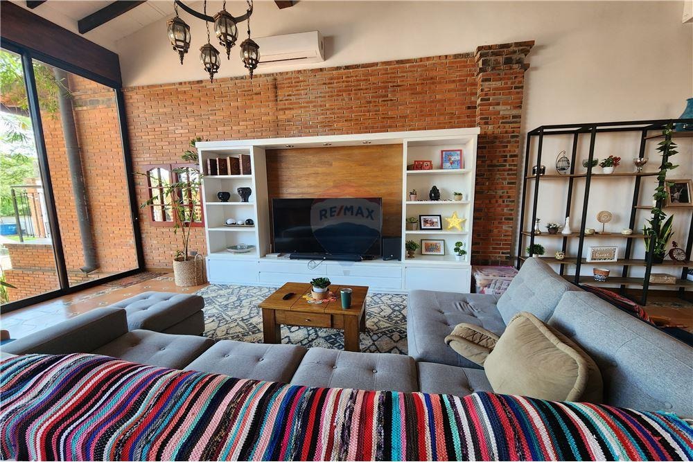 Casa - Alquiler - San Bernardino, Cordillera, Paraguay — foto 2