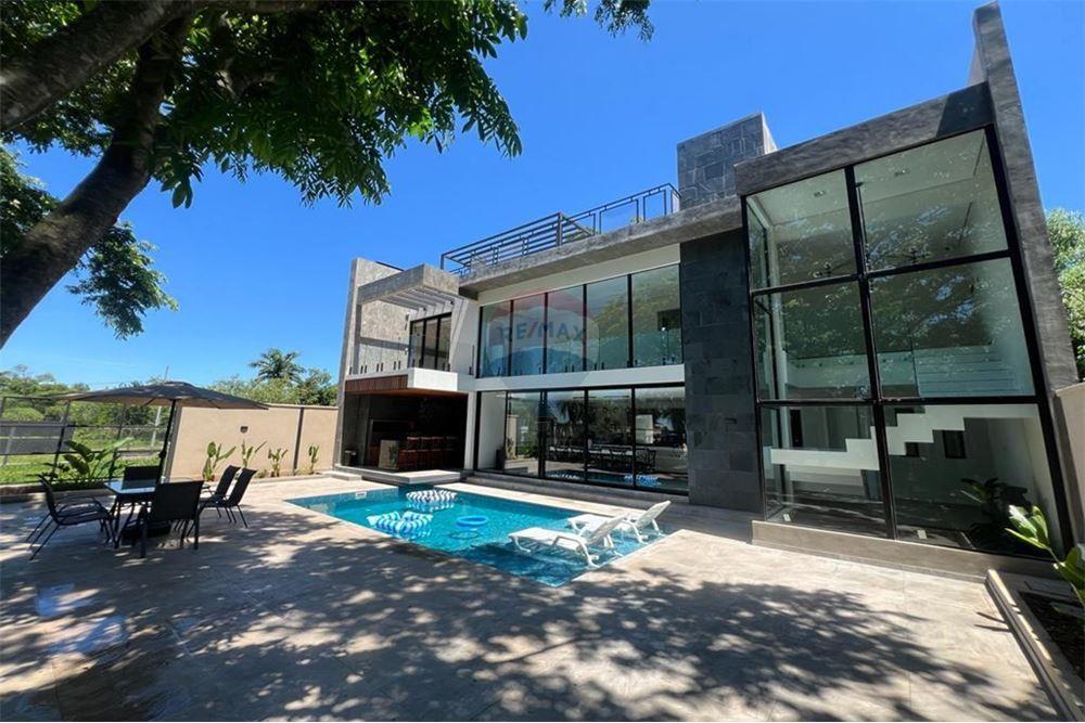 Casa - Venta - San Bernardino, Paraguay — foto 3