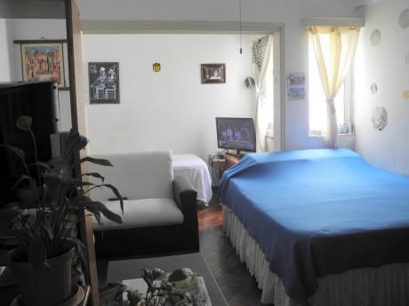 Luminoso Apartamento En Ciudad Vieja