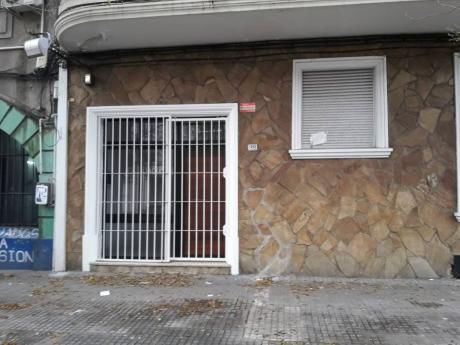 Av. Gonzalo Ramirez 1495