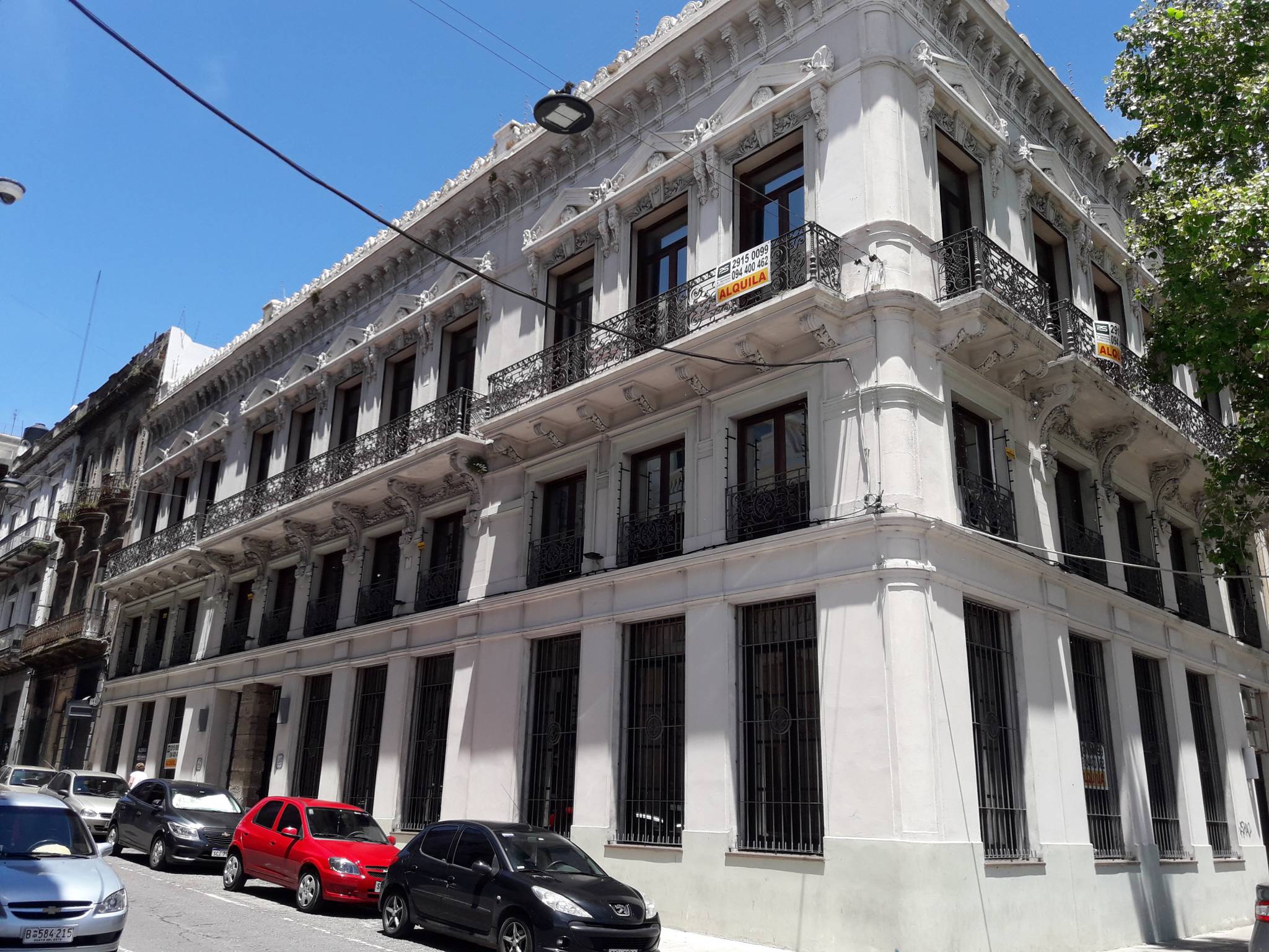 Alquiler - Oficina con 90 m2 en Ciudad Vieja - Misiones y 25 de Agosto · Photo 1