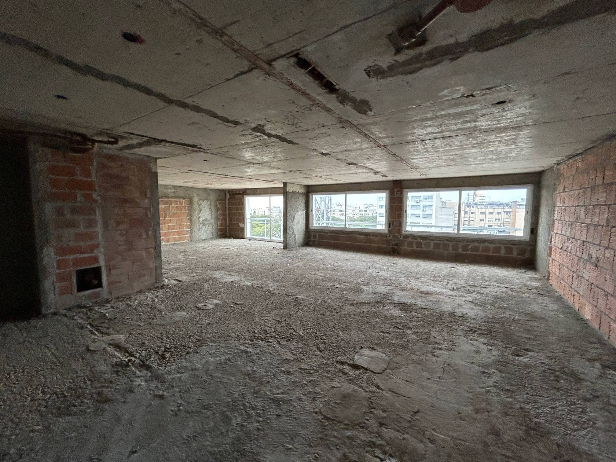 Alquiler - Oficina 147m2 en Tres Cruces - Canaro y Bv. Artigas