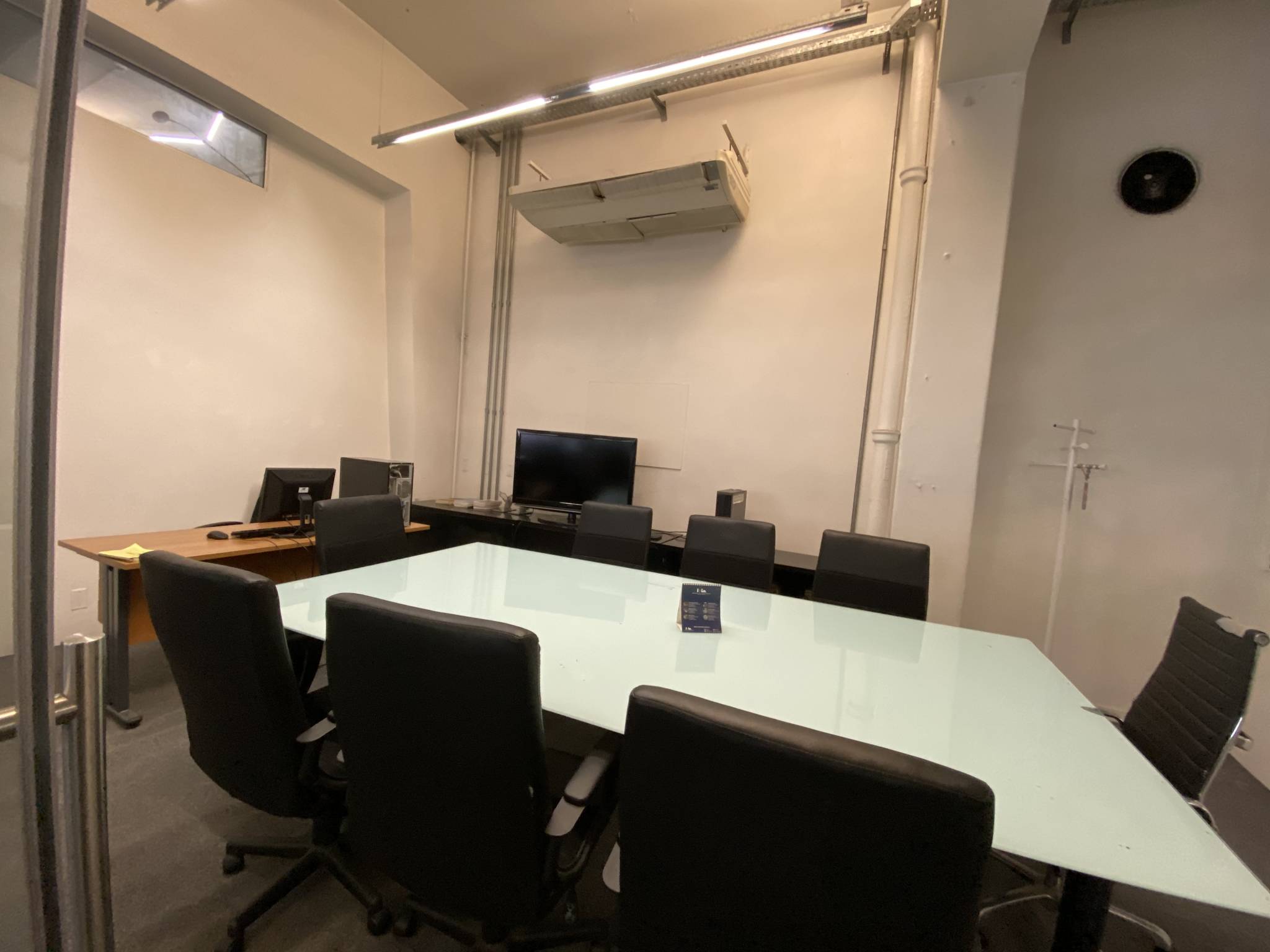 Alquiler - Local Comercial esquina con 1.320 m2 en Aguada - Cuareim y Guatemala · Foto 4