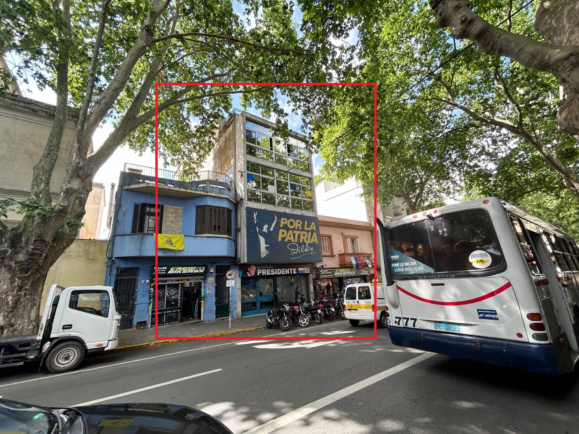 Alquiler - PLANTA OFICINA O LOCAL con 123 m2 en Cordon - Mercedes y Tristan Narvaja · Photo 1
