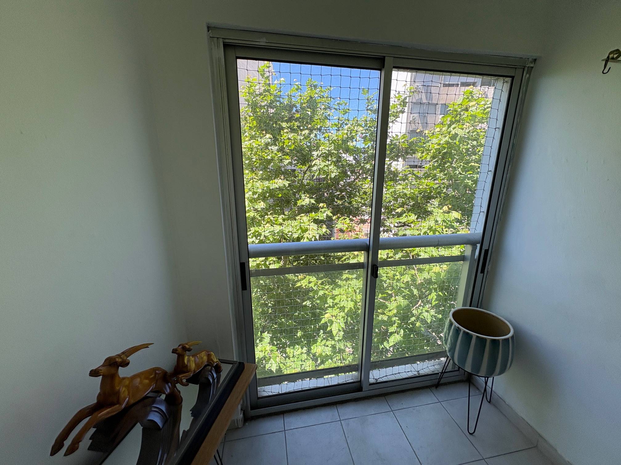 Alquiler - Apartamento con un dormitorio y terraza en Tres Cruces - 18 de Julio y Bv. Artigas · Foto 4