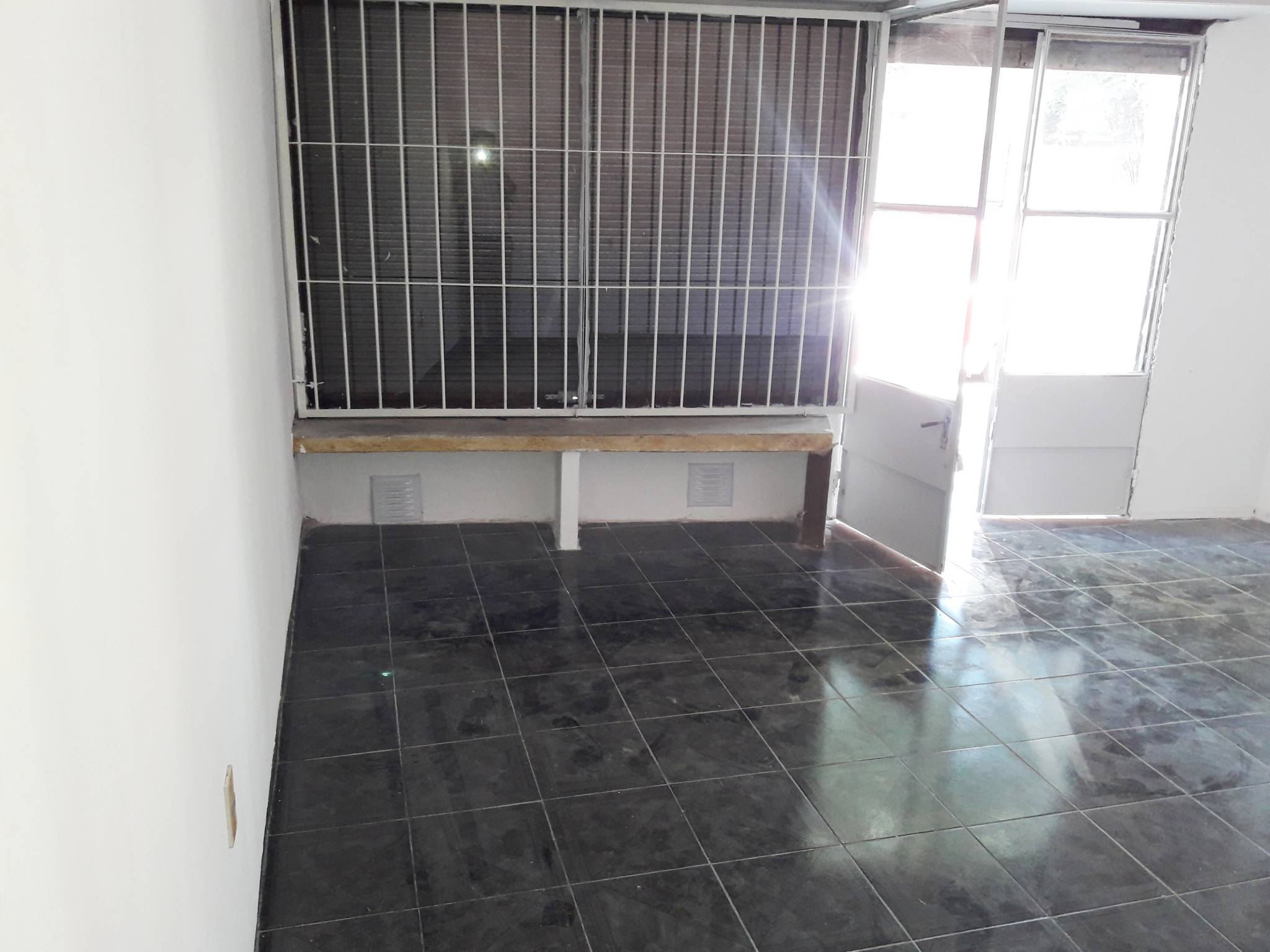 Alquiler de Local comercial en calle Alejo Rosell y Rius con 30 Mts2 en Villa dolores · Foto 5