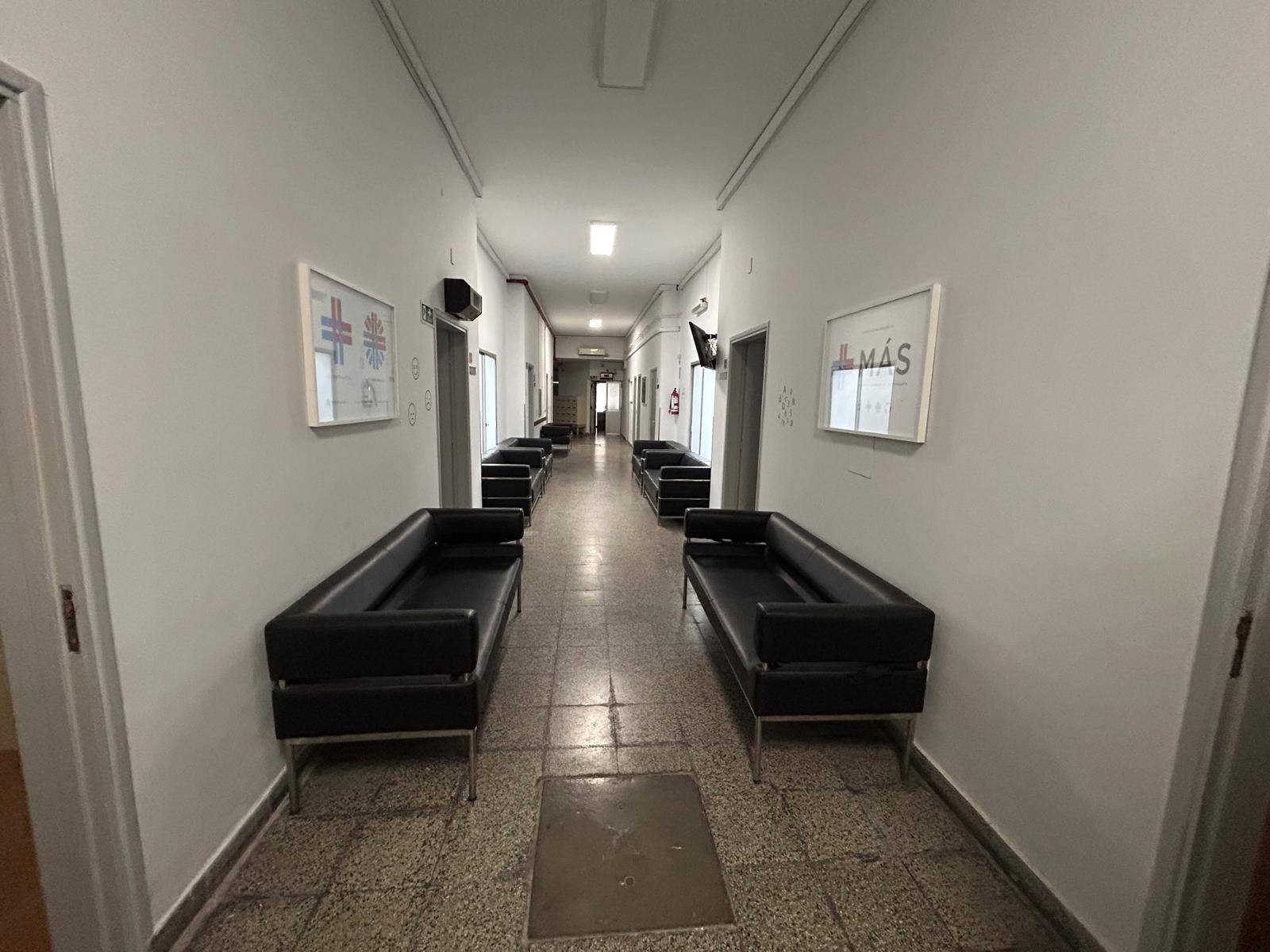 Alquiler - Edificio de tres plantas 994m2, ideal residencial, clinica, centro de estudio -Yi y Valparaiso, Aguada · Foto 3