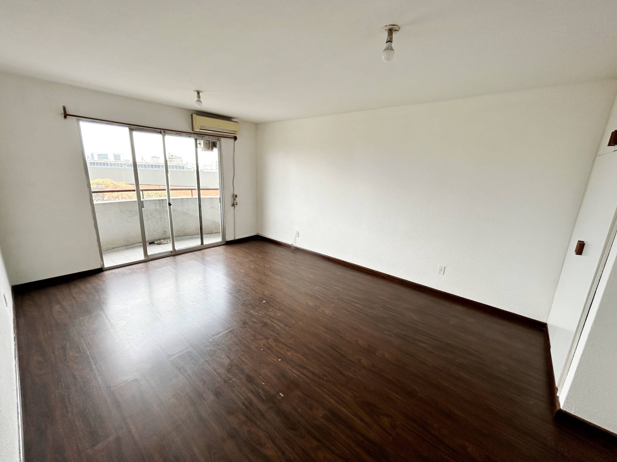 Alquiler de Apartamento en Avelino Miranda  Monoambiente en Tres cruces