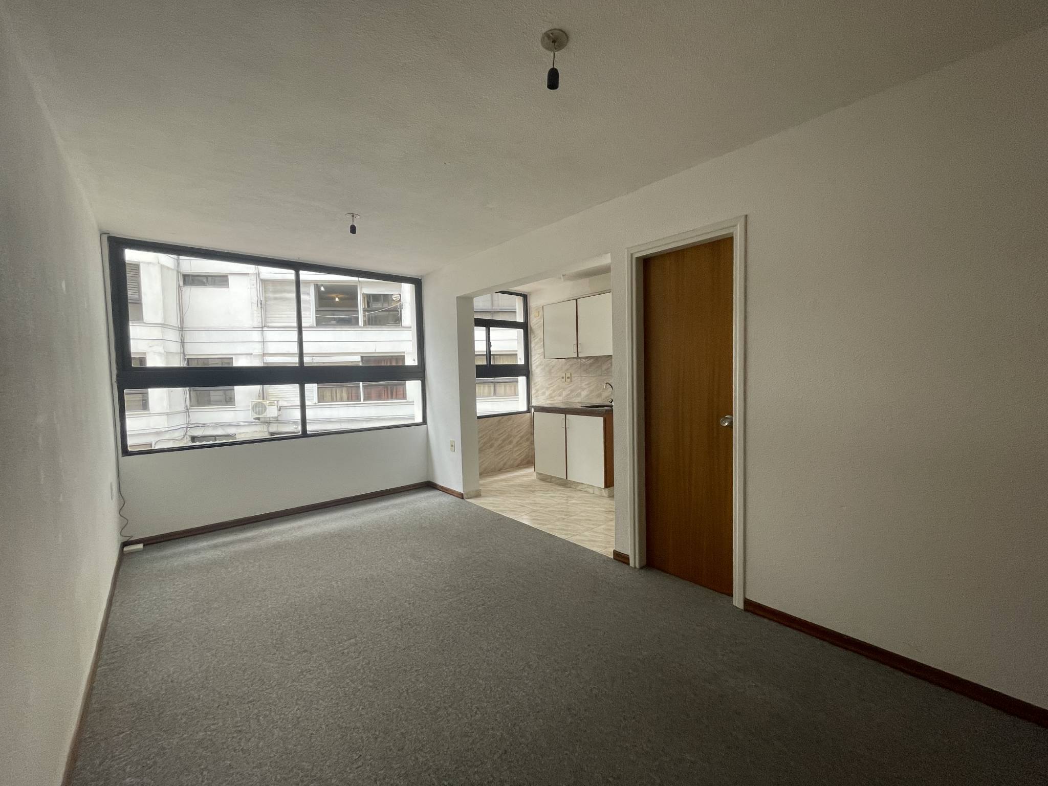 Alquiler de Apartamento Monoambiente en Dr. Mario Cassinoni  en Tres cruces