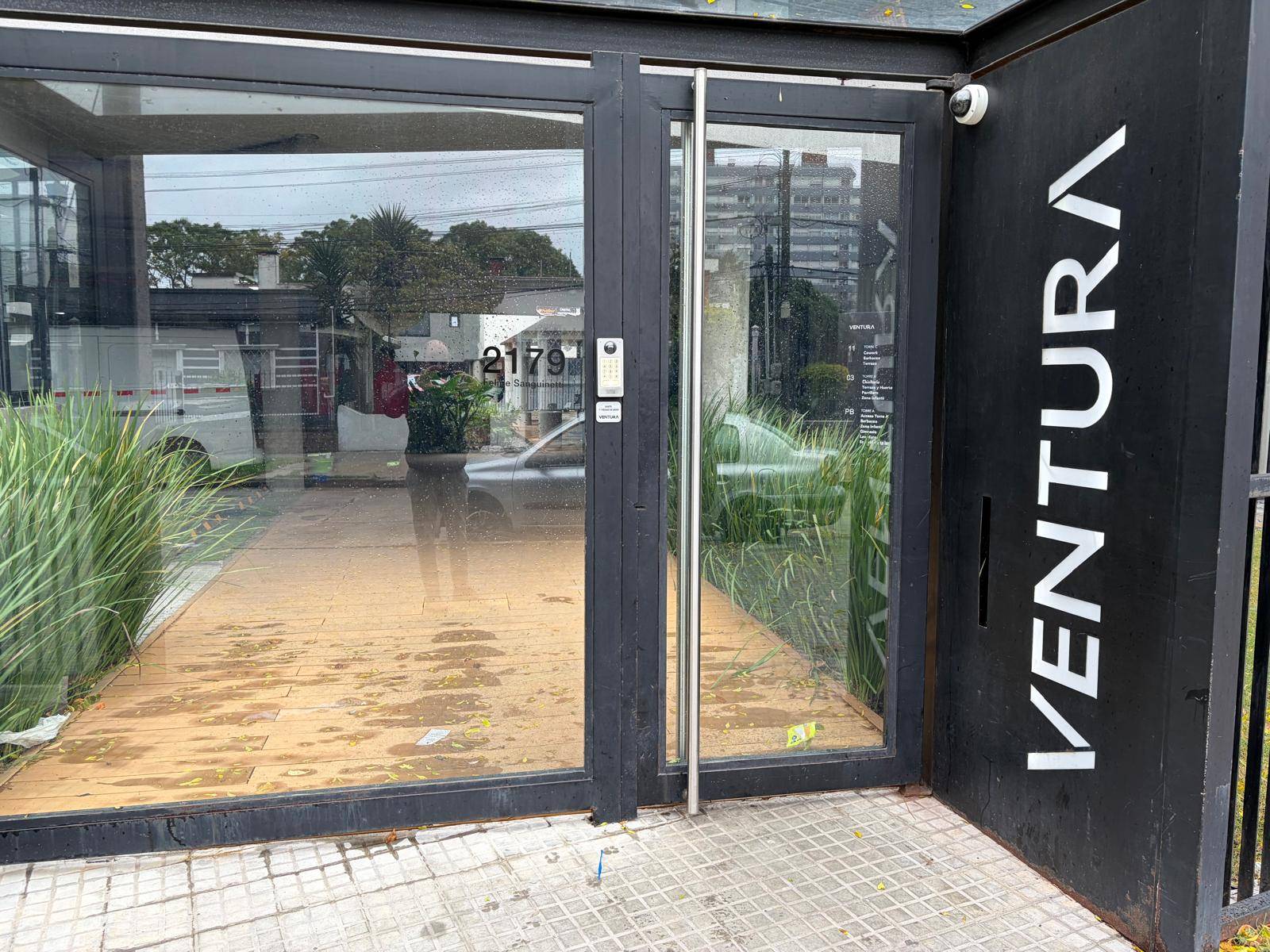 Alquiler de Garage en Felipe Sanguinetti en Union Solo para residentes Edificio Ventura · Foto 7