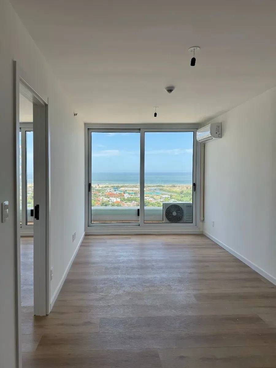Alquiler de Apartamento con 1 dormitorio en Parque miramar · Photo 2
