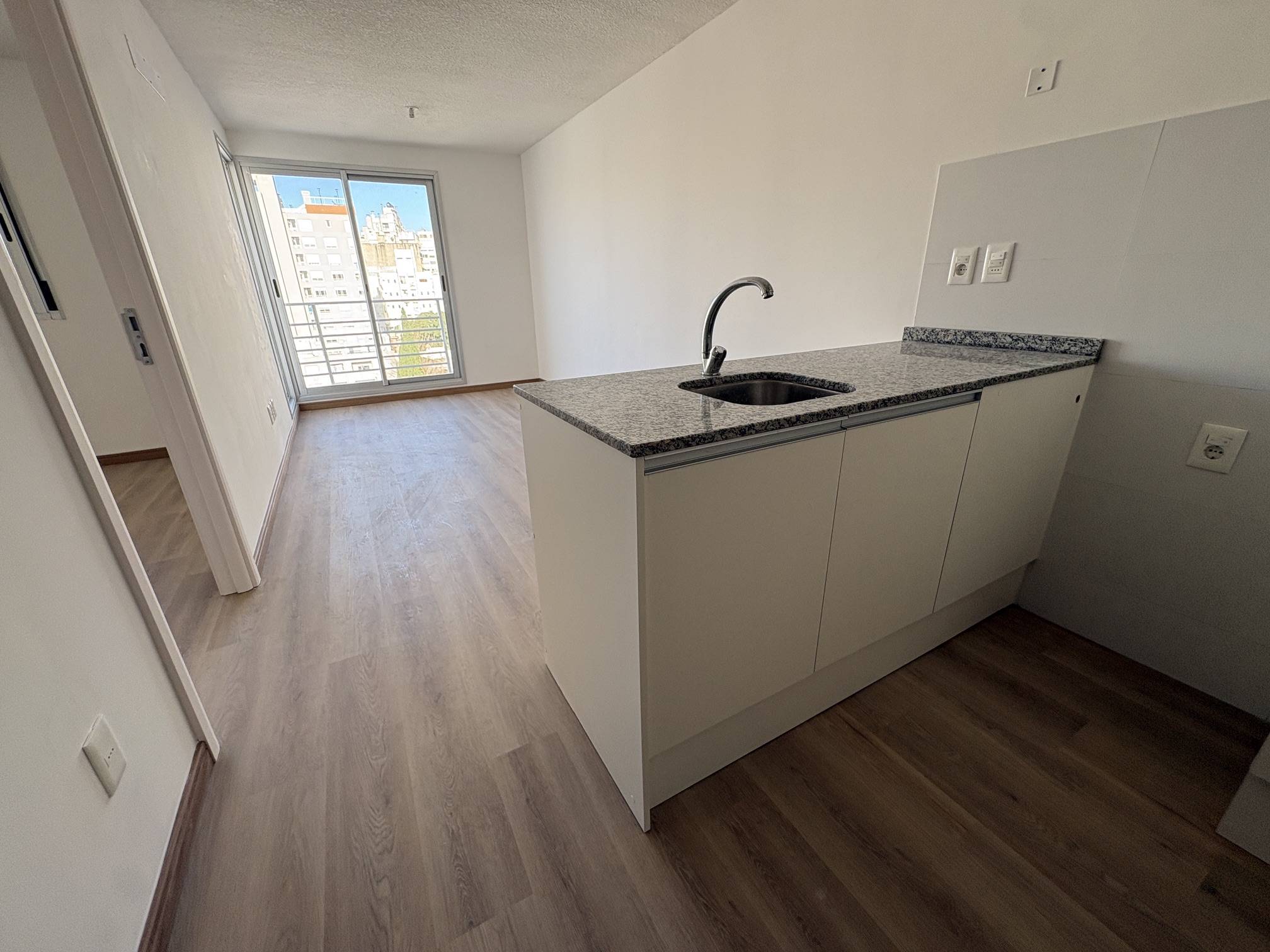Alquiler - Apartamento a estrenar con un dormitorio y terraza en Tres Cruces · Foto 1