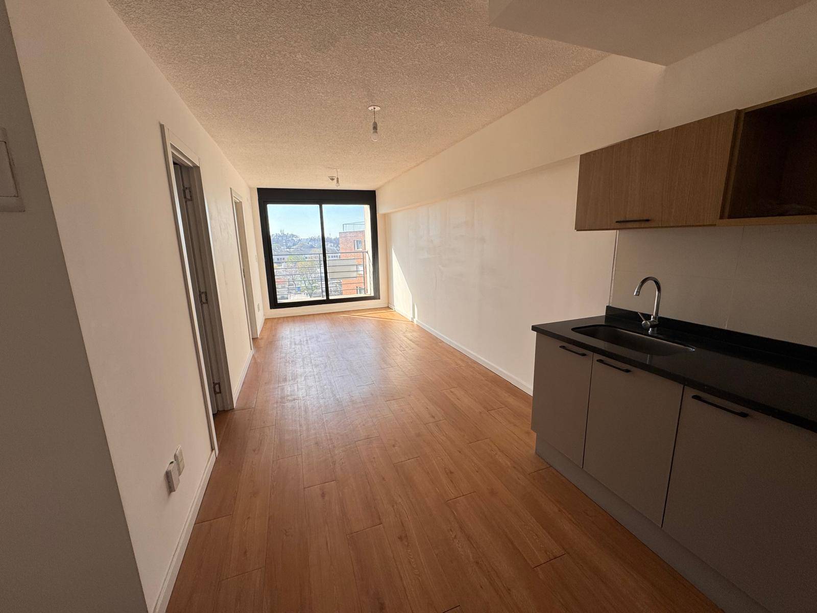 Alquiler de Apartamento en Bv. Jose Batlle y Ordoñez con 1 dormitorio y terraza en La blanqueada · Foto 2