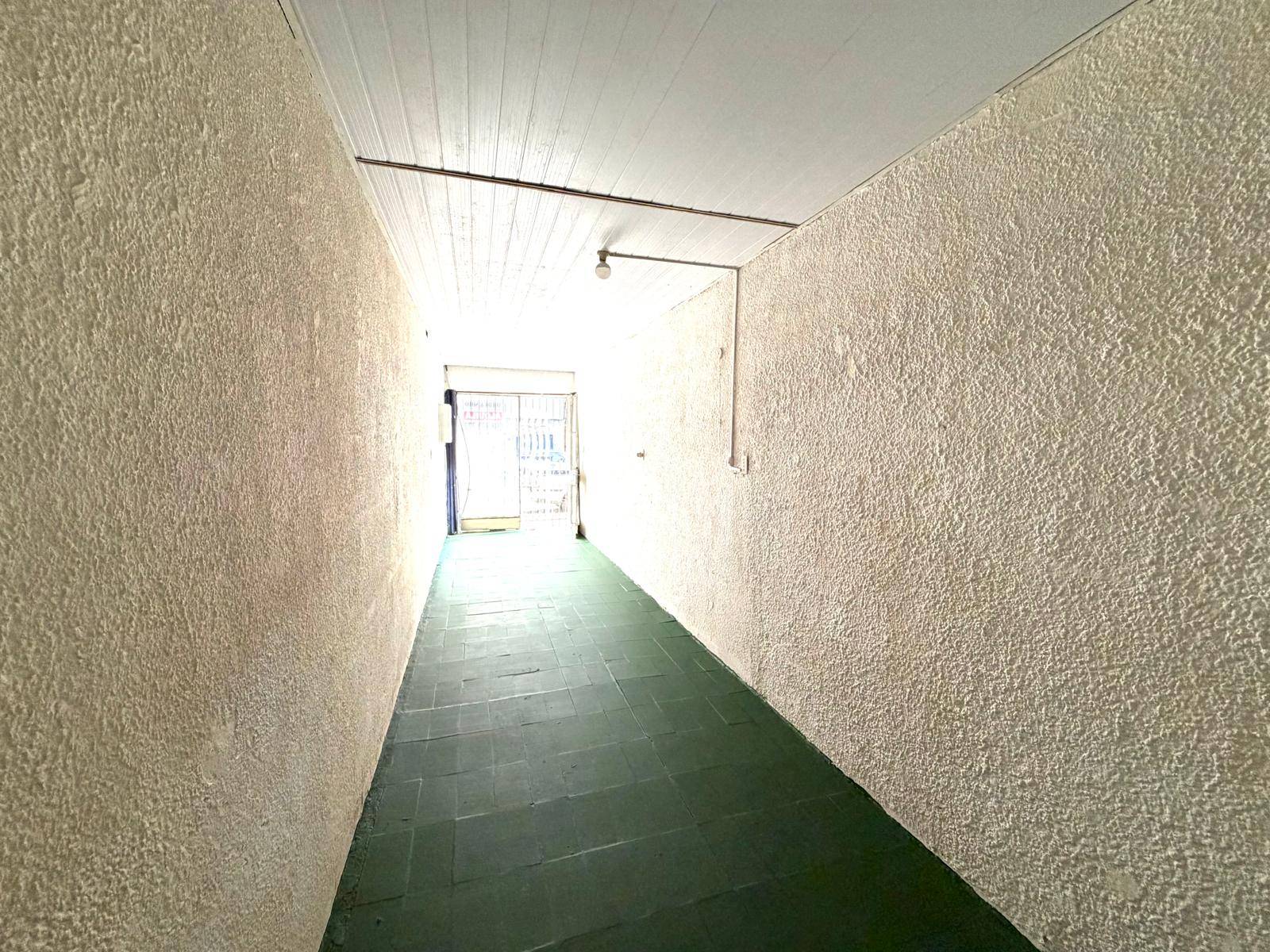 Alquiler de Local comercial en Hector Gutierrez Ruiz con 25 Mts2 en Barrio sur