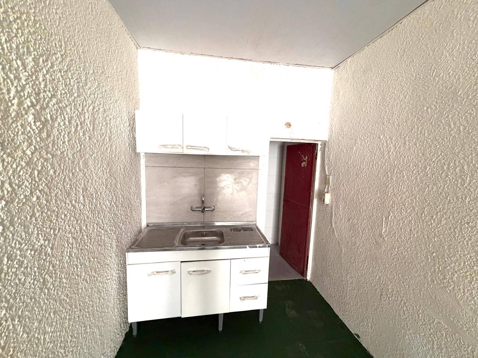 Alquiler de Local comercial en Hector Gutierrez Ruiz con 25 Mts2 en Barrio sur · Foto 3