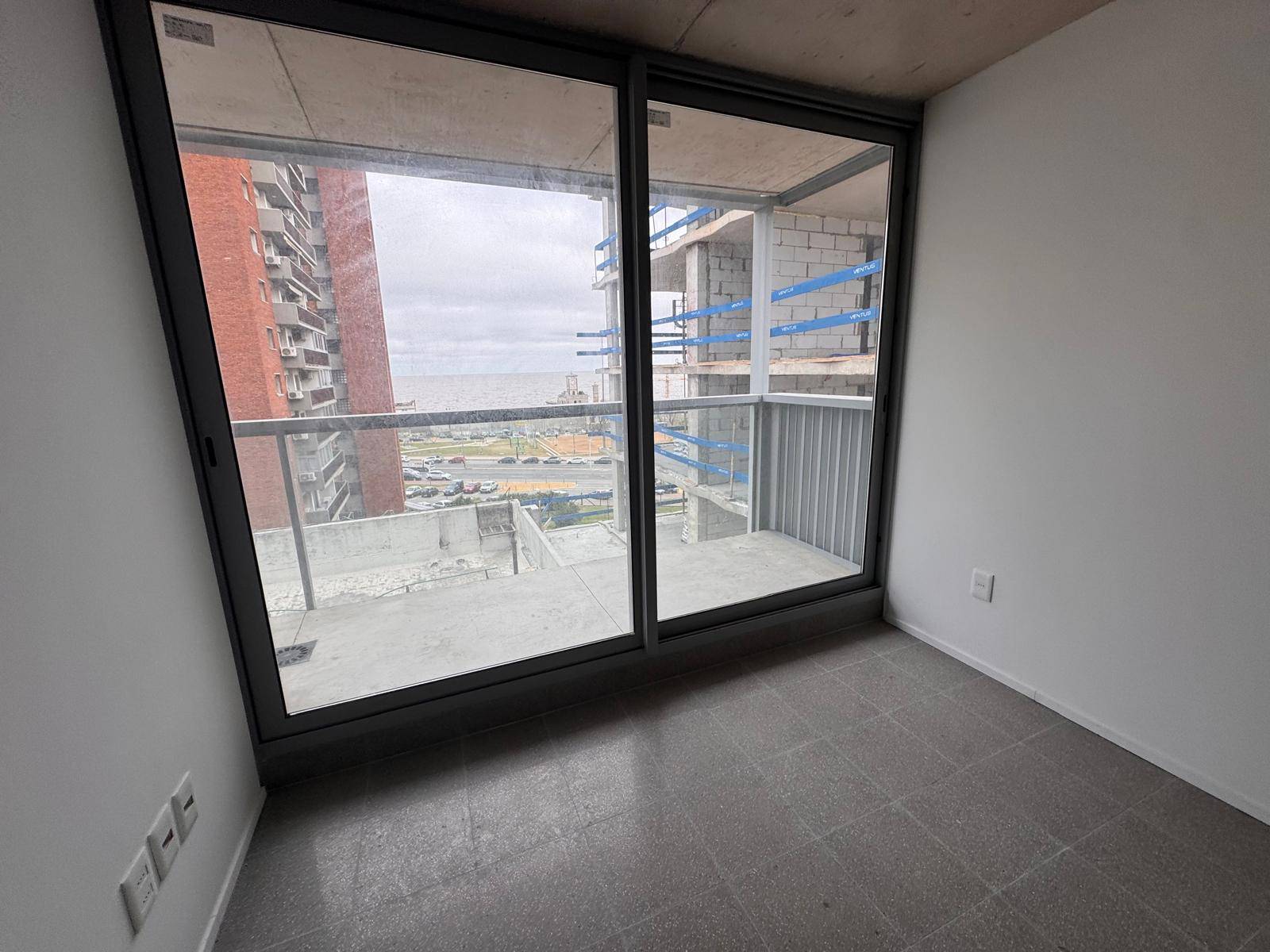 Alquiler de Apartamento a estrenar con vista al mar de 1 dormitorio en Centro · Foto 5