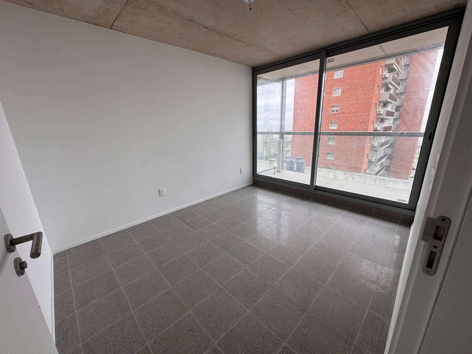 Alquiler de Apartamento a estrenar con vista al mar de 1 dormitorio en Centro · Foto 3