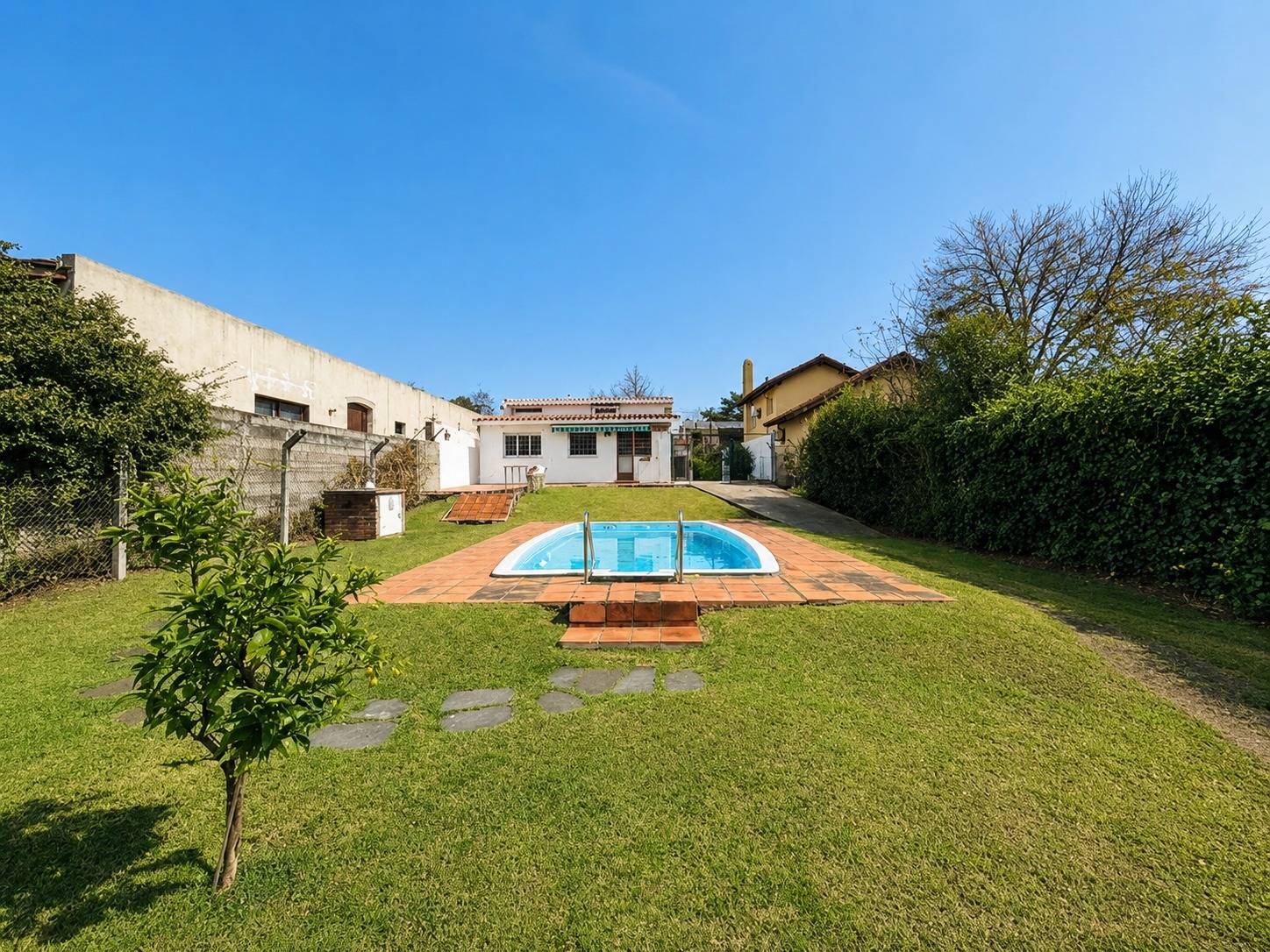Alquiler Casa con piscina, 3 dormitorios y amplio fondo, Prado