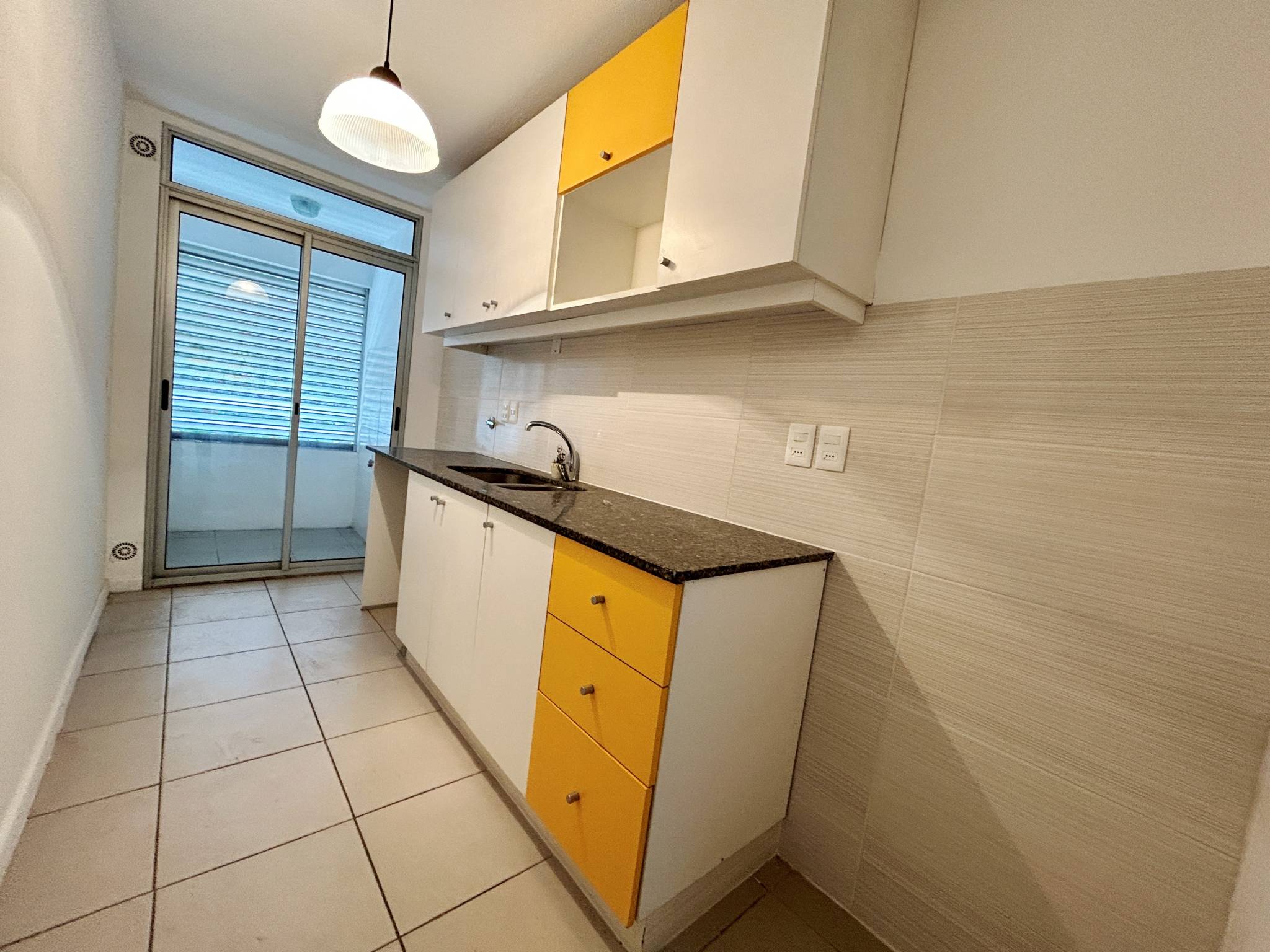 Alquiler Apartamento al frente con dos dormitorios en Aguada · Foto 4