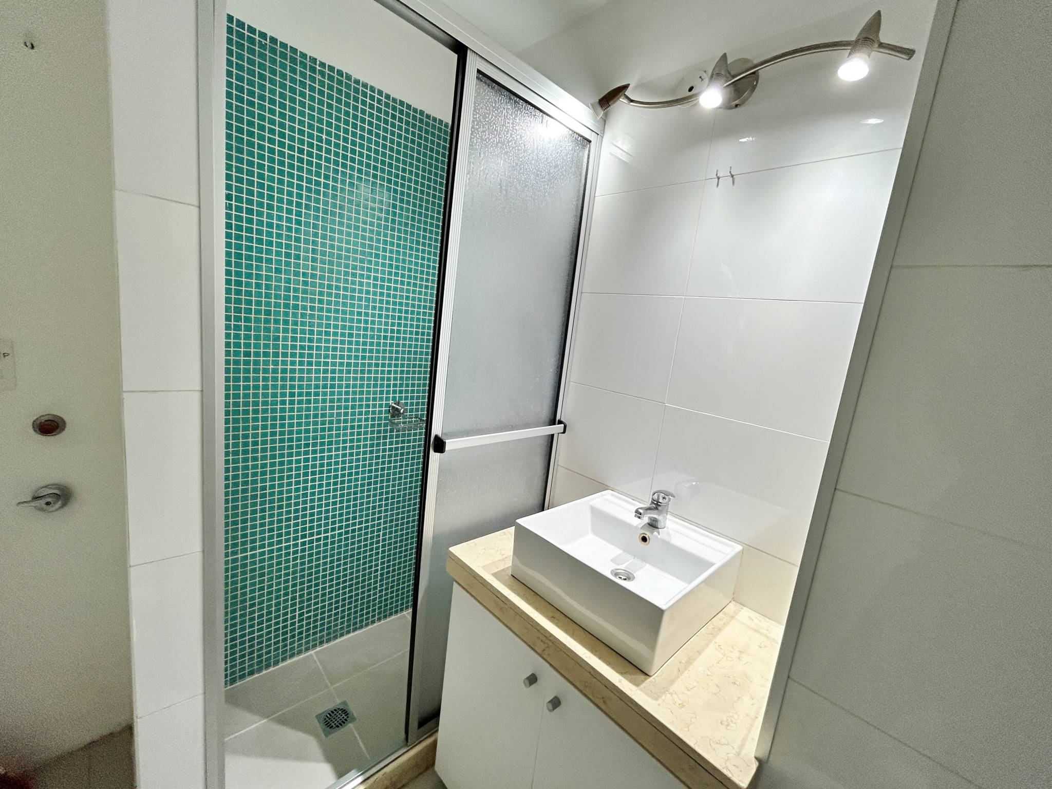 Alquiler Apartamento al frente con dos dormitorios en Aguada · Foto 11