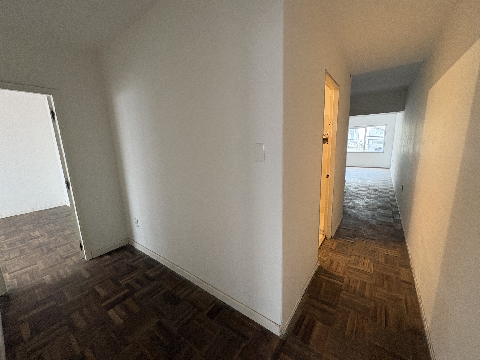 Alquiler - Apartamento al frente con dos dormitorios en el Centro · Foto 10