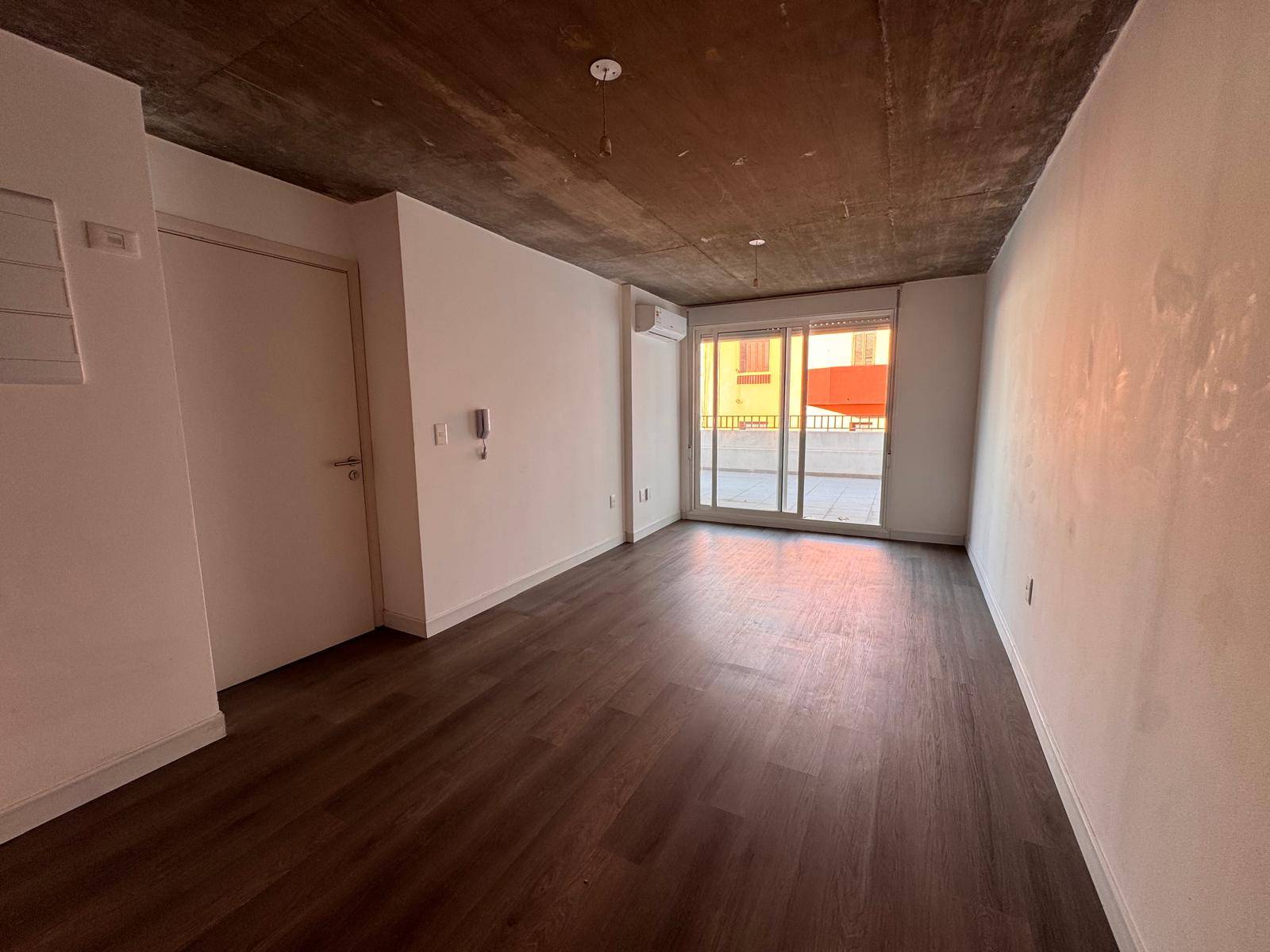 Alquiler de Apartamento en Arenal Grande con 1 dormitorio y amplia terraza en Cordon · Foto 11