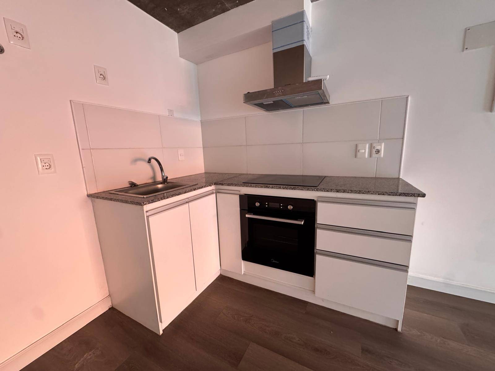 Alquiler de Apartamento en Arenal Grande con 1 dormitorio y amplia terraza en Cordon · Foto 5