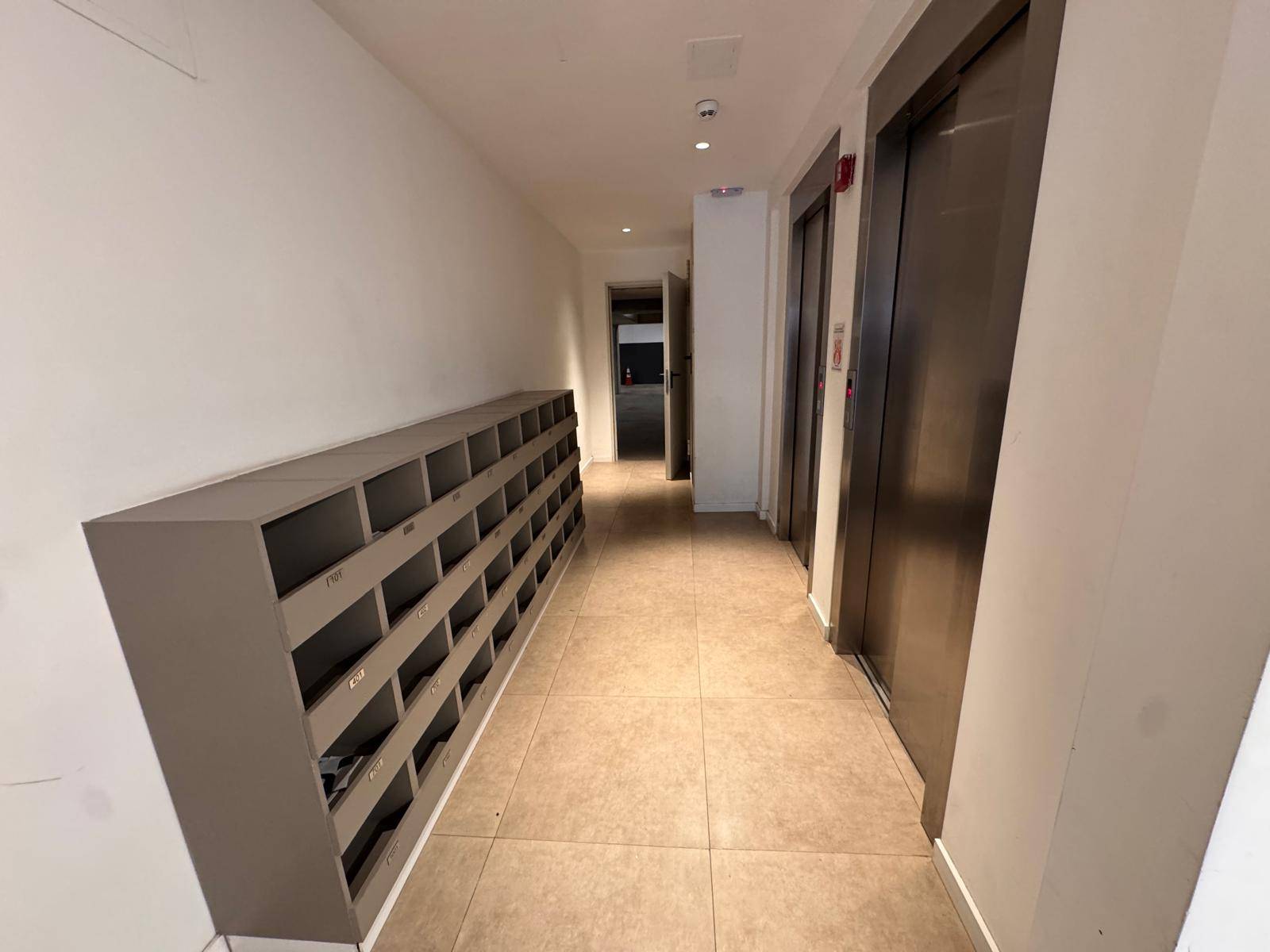 Alquiler - Apartamento al frente con un dormitorio y terraza en Palermo · Foto 12