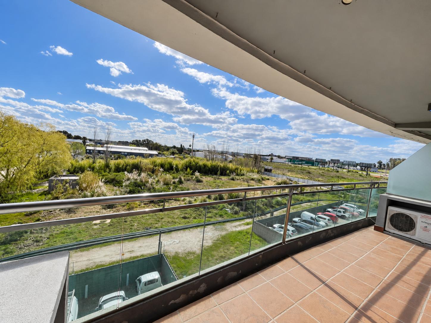 Alquiler de Apartamento 1 dormitorios en Carrasco este · Photo 2