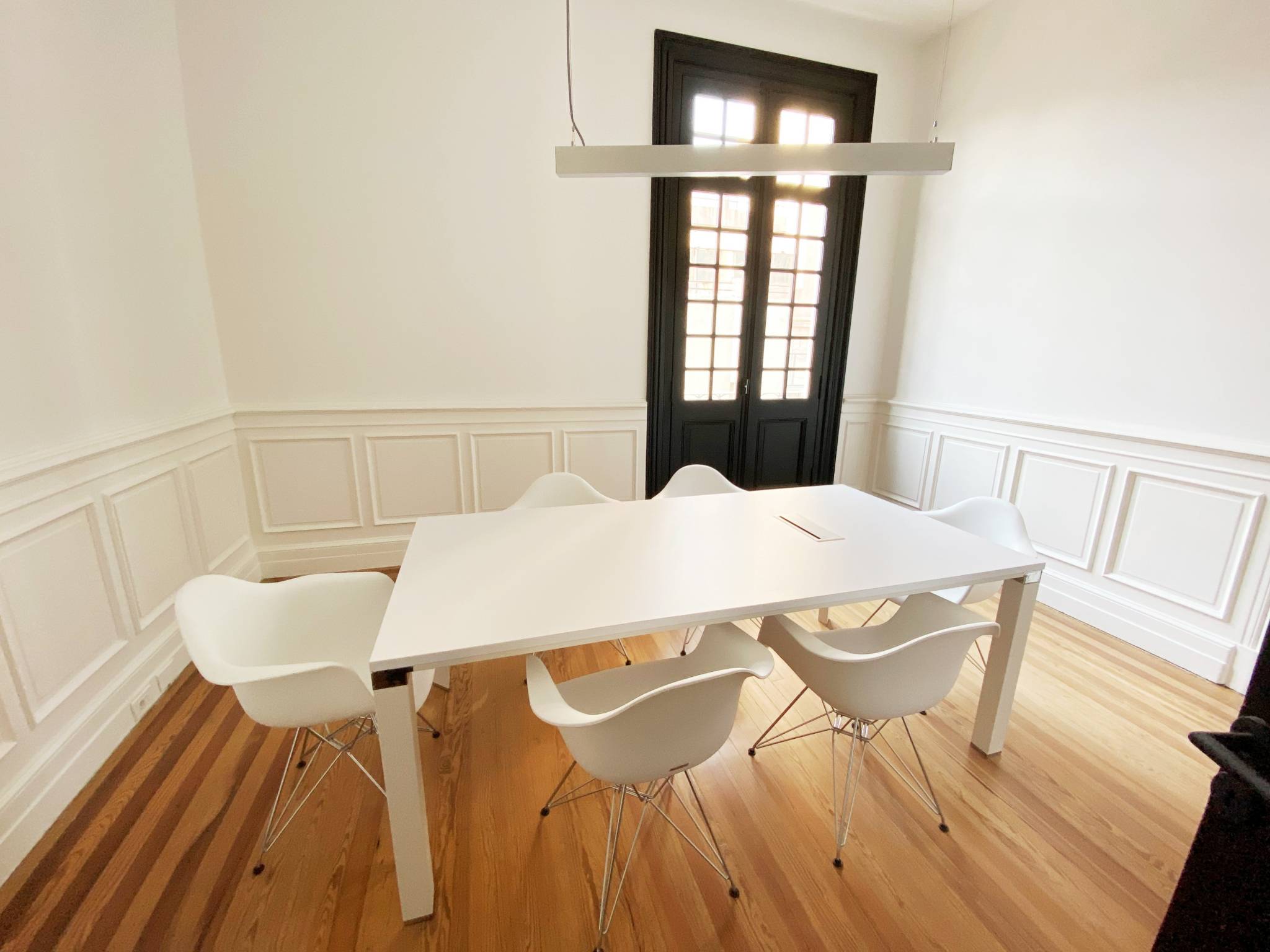 Alquiler  Oficinas/Local Comercial en Ciudad Vieja · Photo 8