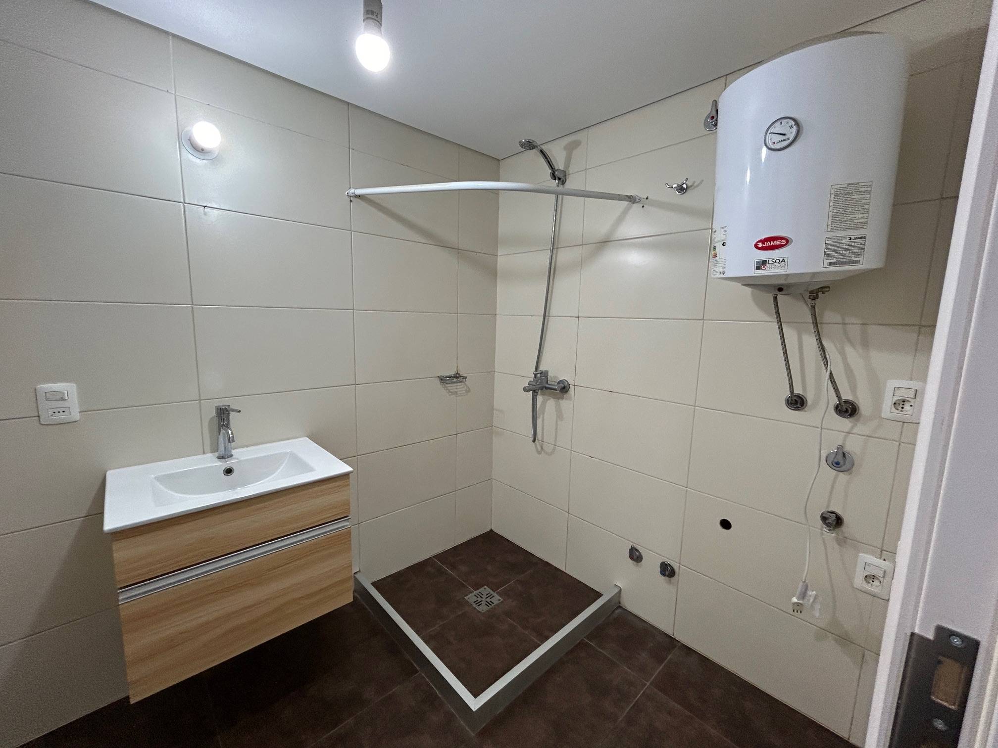 Alquiler de Apartamento de 2 dormitorios y balcon en Cordon · Foto 9