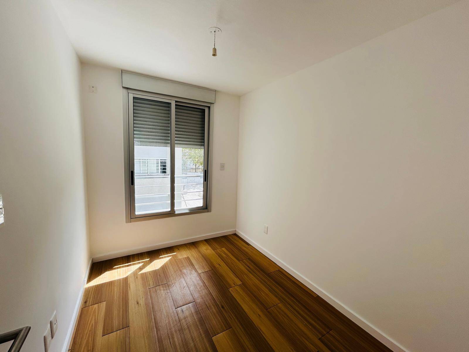 Alquiler Apartamento con dos dormitorios y garage en La Blanqueada · Foto 12