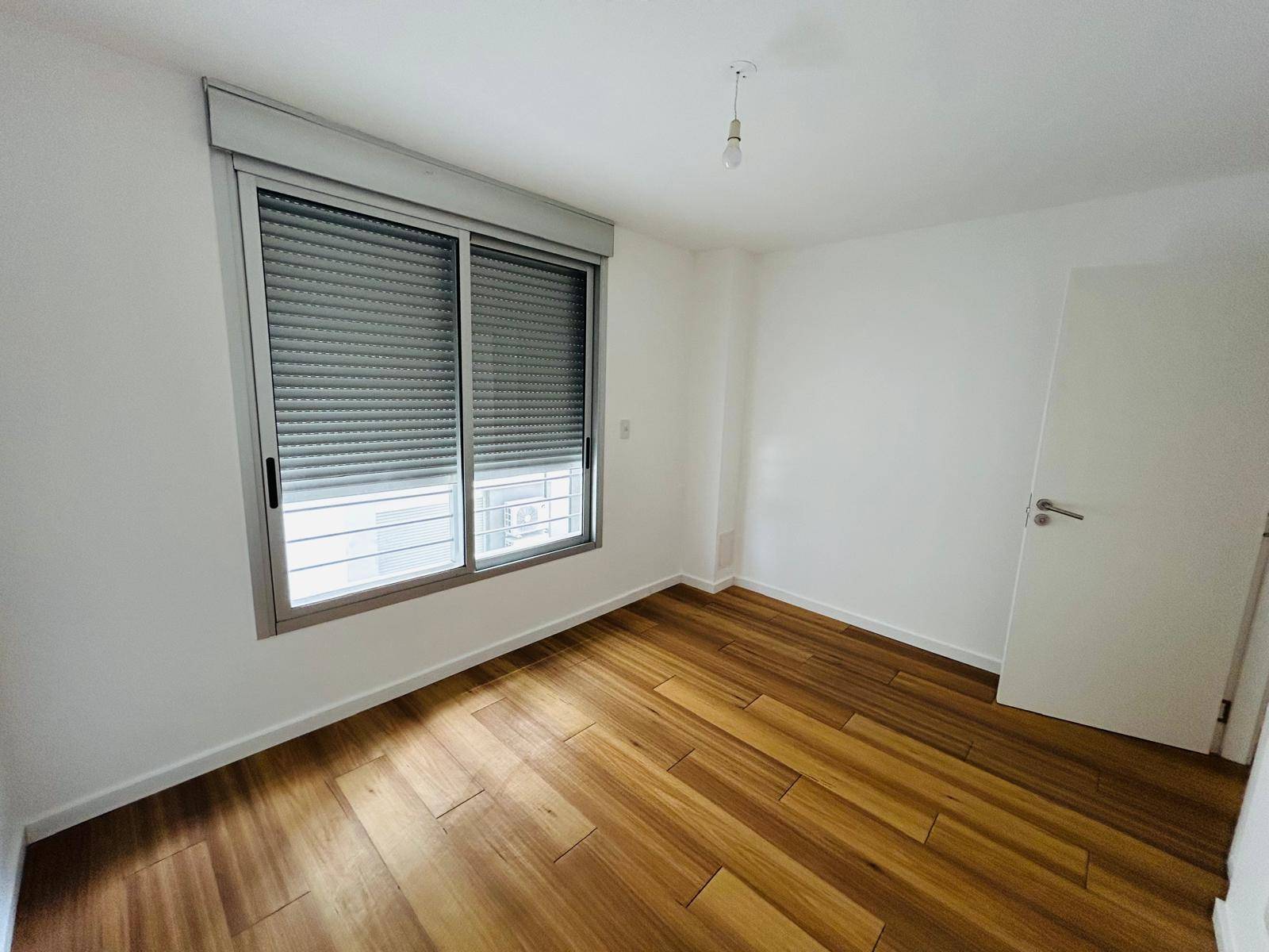 Alquiler Apartamento con dos dormitorios y garage en La Blanqueada · Foto 10