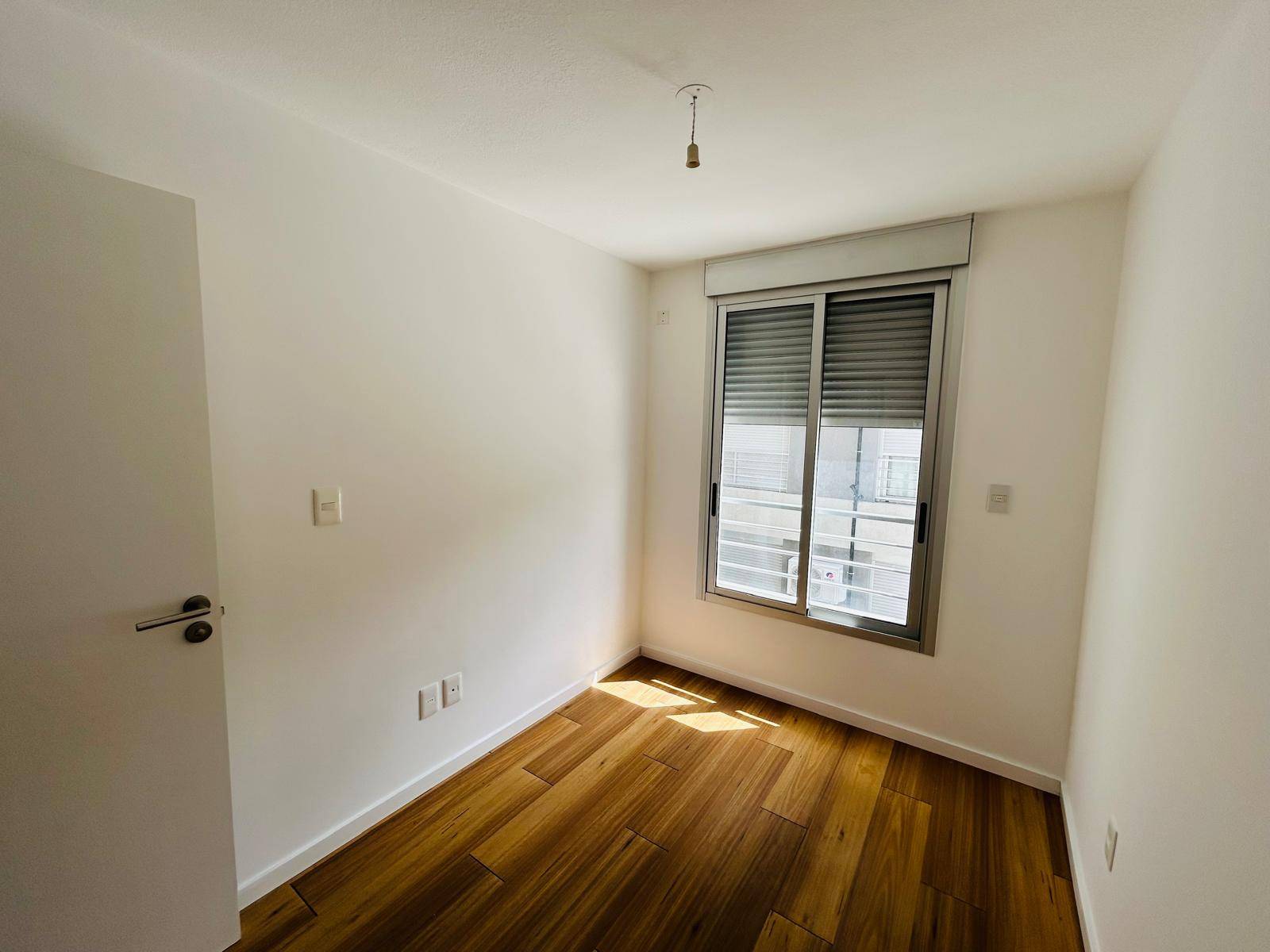 Alquiler Apartamento con dos dormitorios y garage en La Blanqueada · Foto 11